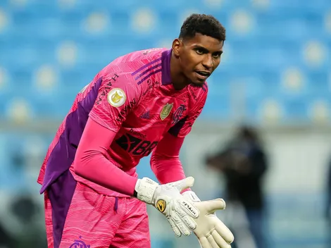 Hugo Souza mostra entusiasmo com oportunidade de defender o Corinthians