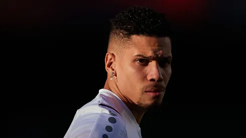 Paulinho pode ter novo companheiro no Galo
