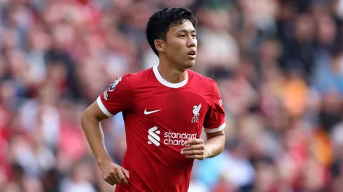 Wataru Endo, jogador do Liverpool. (Photo by George Wood/Getty Images)