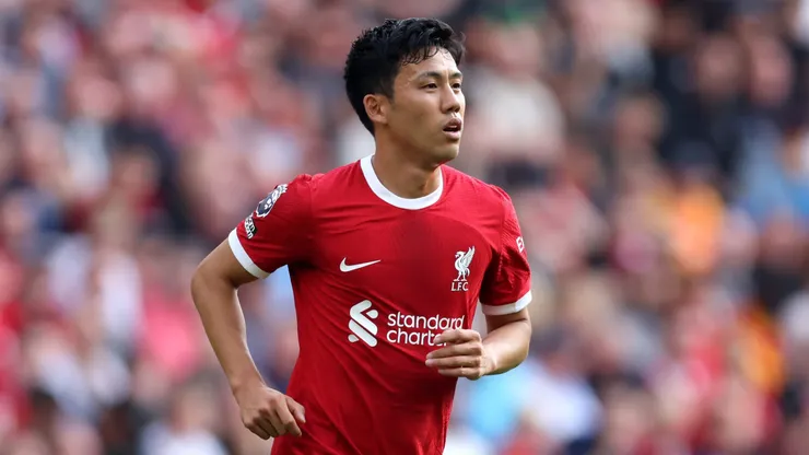 Wataru Endo, jogador do Liverpool. (Photo by George Wood/Getty Images)