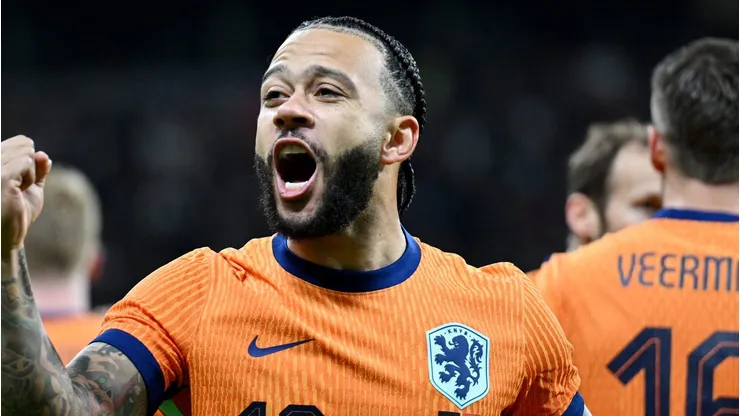 Ex-Barcelona, Depay deixa o Flamengo 'de lado' e se apróxima de acordo com outro gigante. (Photo by Stuart Franklin/Getty Images)