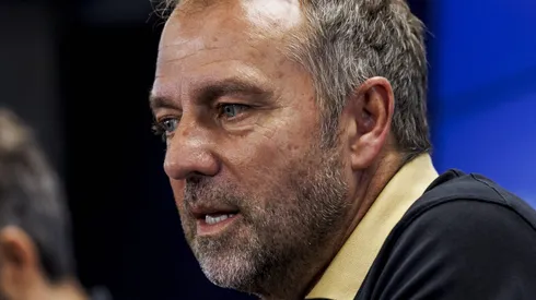 Barcelona esquece Cancelo e anuncia jogador ‘tipo’ Alphonso Davies para Hansi Flick.