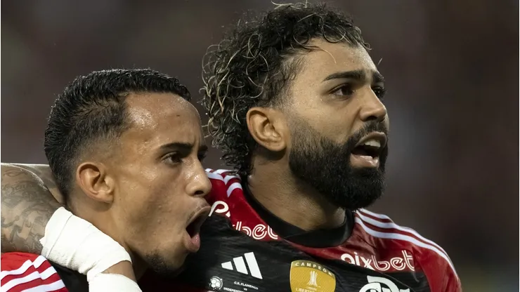 Campeão se despede do Flamengo e acerta com rival paulista, afirma jornalista. Foto: Jorge Rodrigues/AGIF