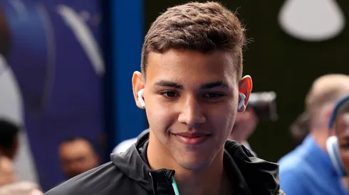 Deivid Washington em pré-jogo pelo Chelsea