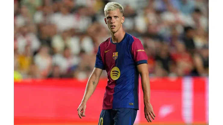 Dani Olmo em campo no confronto entre Rayo Vallecano e Barcelona pela La Liga, no dia 27 de agosto de 2024. (Sipa US / Alamy Stock Photo)