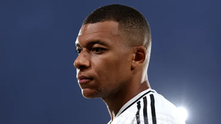 Kylian Mbappé em partida contra o Las Palmas