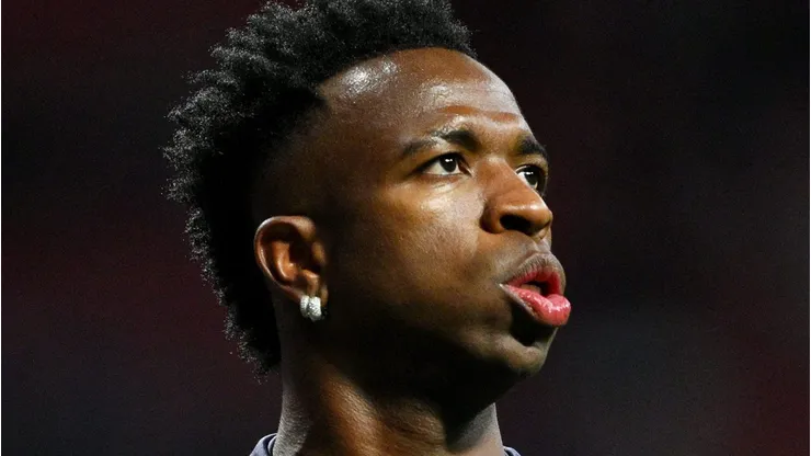 Real Madrid aceita vender Vinicius Júnior por R$ 3 bilhões e um detalhe separa acordo (Photo by David Ramos/Getty Images)