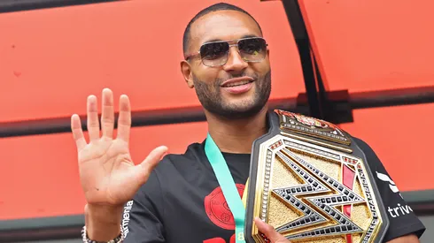 Jonathan Tah quer deixar o Bayer Leverkusen (Foto: Christof Koepsel/Getty Images)