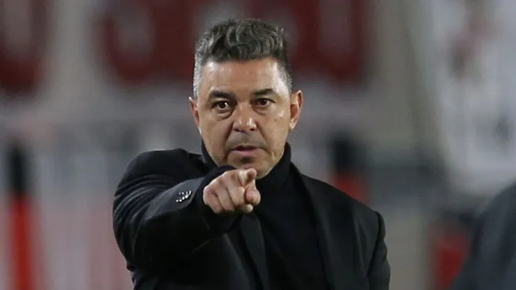 Gallardo determina saída de zagueiro. Foto: Daniel Jayo/Getty Images
