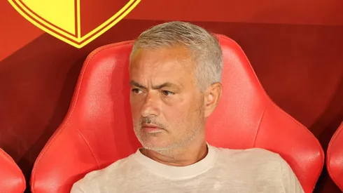 Ex-Manchester United acerta contrato com Mourinho e está próximo de reforçar o Fenerbahçe.