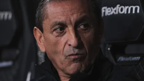 Corinthians será obrigado a contratar jogador para Ramón Díaz; entenda.