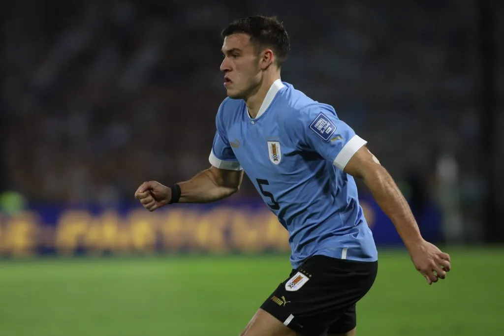 Manuel Ugarte durante as Eliminatórias da Copa do Mundo 2026. Foto: IMAGO / Sebastian Frej