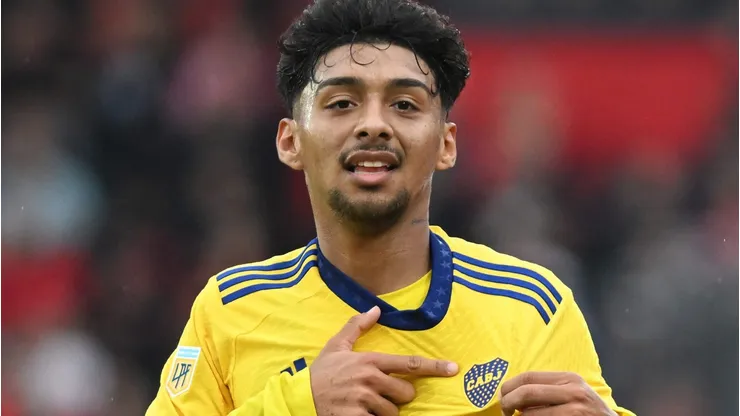 Boca enfrenta dilema estratégico com Riquelme no comando sobre avenda de Cristian Medina. (Foto: Luciano Bisbal/Getty Images)