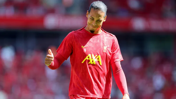 Virgil van Dijk em partida pelo Liverpool