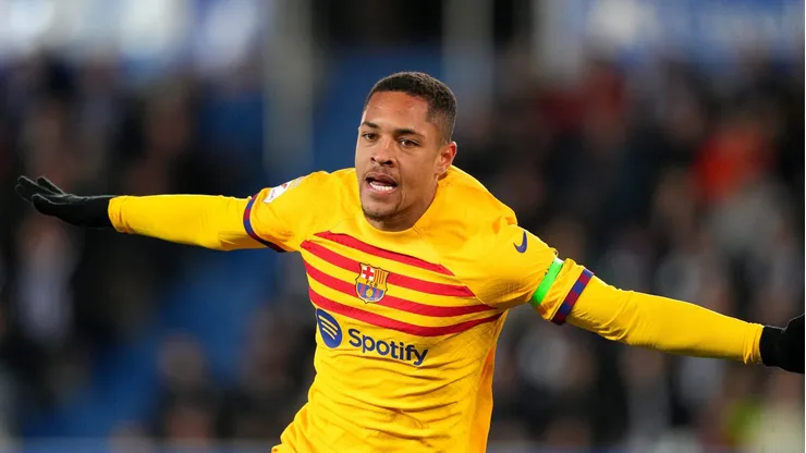 Vitor Roque é anunciado pelo Real Betis. Foto: Juan Manuel Serrano Arce/Getty Images