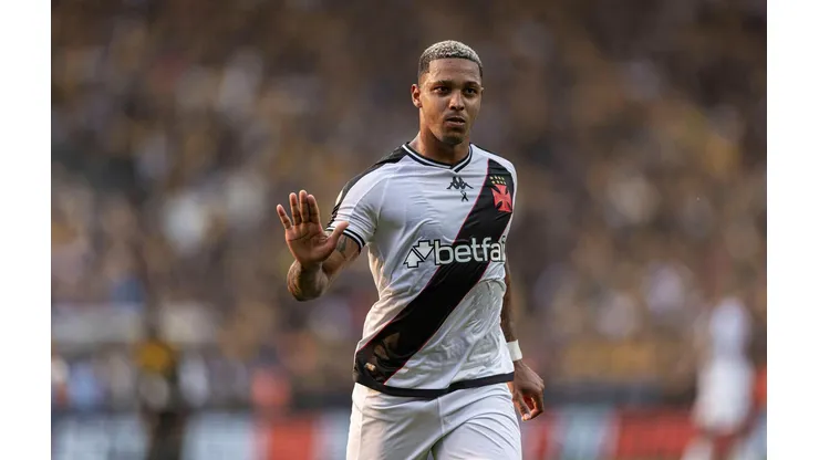 David comemora o seu gol durante o confronto entre Criciúma e Vasco pelo Brasileirão, no dia 18 de agosto de 2024. (Associated Press / Alamy Stock Photo)