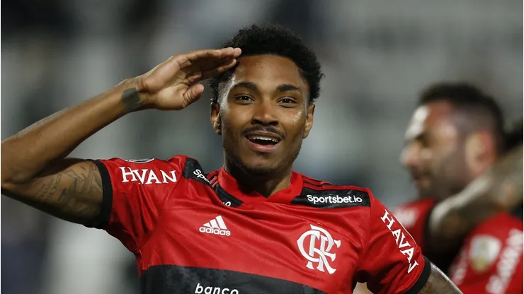 Corinthians ganha a concorrência de Tricolor do Brasileirão por Vitinho, ex-Flamengo. (Photo by Cesar Olmedo-Pool/Getty Images)