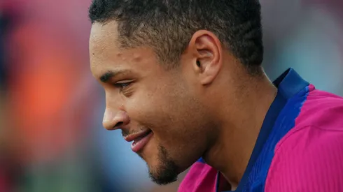 Lenda do Barcelona diz que Vitor Roque vai ‘se vingar’ do clube blaugrana.