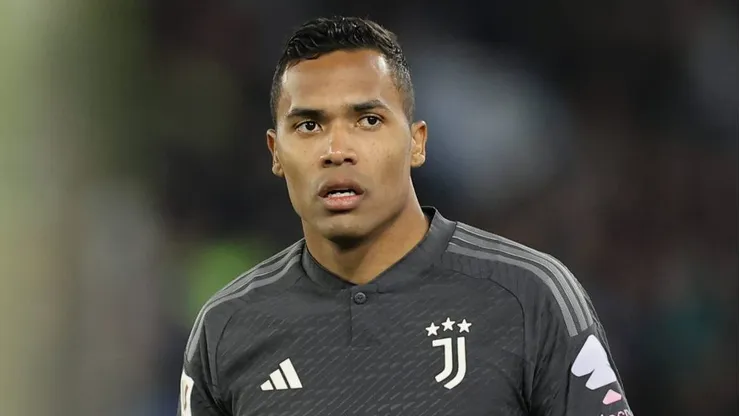 Alex Sandro deve reforçar o elenco do Flamengo em breve.