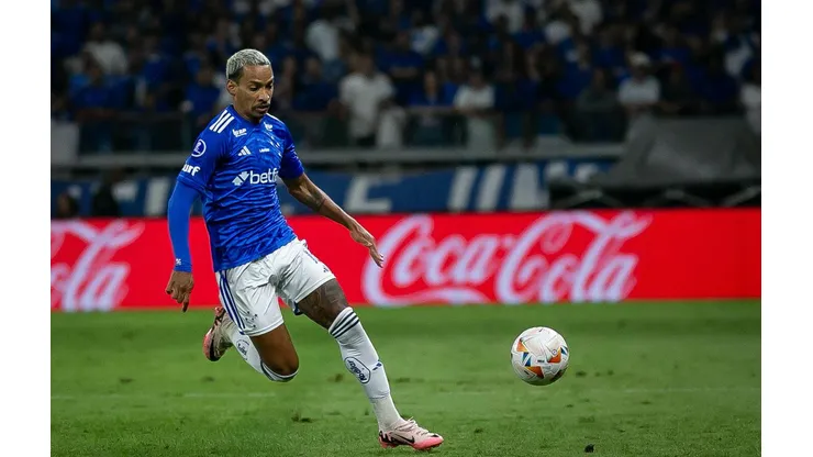 Matheus Pereira durante o confronto entre o Cruzeiro contra o Boca Juniors, no dia 22 de agosto de 2024, pela Copa Sul-americana. (Sipa US / Alamy Stock Photo)