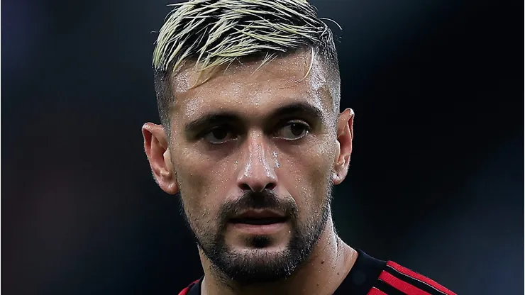 Flamengo pode perder o meia Arrascaeta para outro gigante do futebol (Photo by Buda Mendes/Getty Images)
