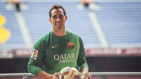 Claudio Bravo, ex-goleiro do Barcelona. (Foto: ALBERT SALAME/IMAGO/Newscom World)
