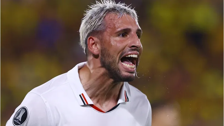 São Paulo pode perder Calleri para outro gigante em negócio de R$ 44 milhões (Photo by Franklin Jacome/Getty Images)