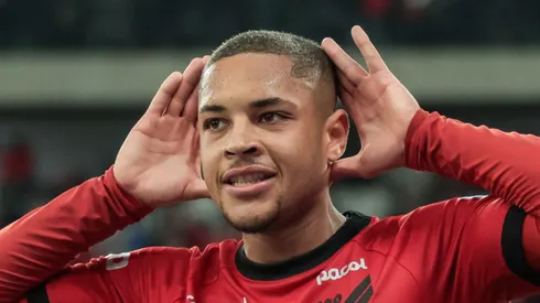 Vitor Roque vai para novo clube. Foto: Robson Mafra/AGIF