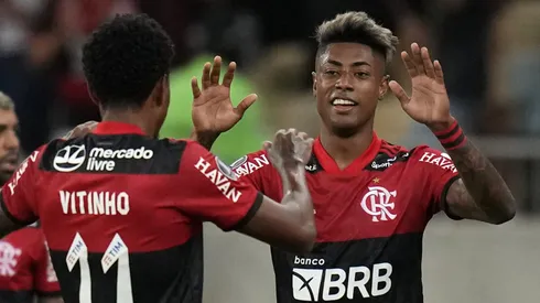Corinthians não para em Arthur Cabral e faz sondagem por atacante multicampeão no Flamengo. (Photo by Silvia Izquierdo-Pool/Getty Images)