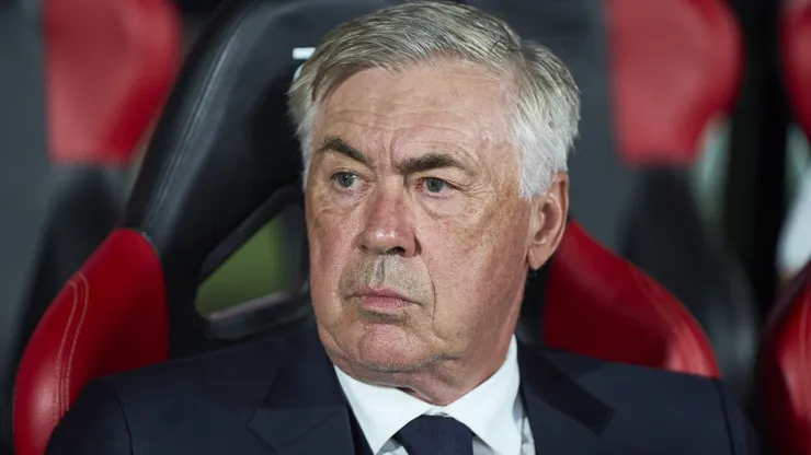 Carlo Ancelotti, treinador do Real Madrid contra o Mallorca (Photo by Rafa Babot/Getty Images)
