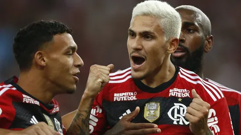 Flamengo aceita negócio de última hora envolvendo saída de multicampeão para a Premier League.(Photo by Wagner Meier/Getty Images)