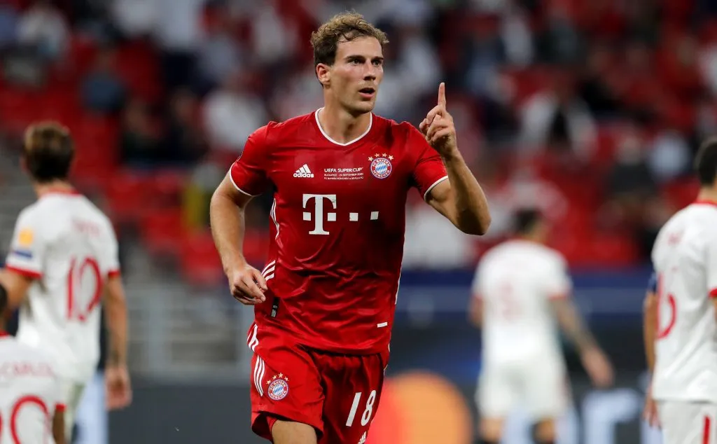 Leon Goretzka pelo Bayern de Munique. (Photo by Bernadett Szabo – Pool/Getty Images)