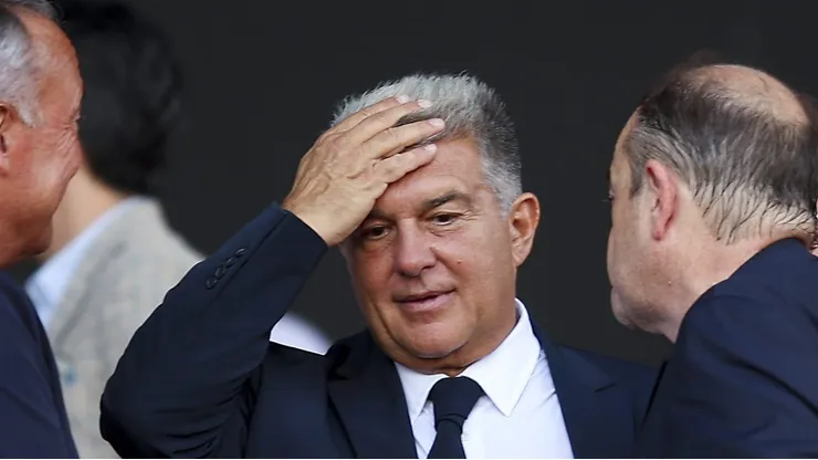 Barcelona de Laporta desiste de atacante da Premier Legue por falta de dinheiro.