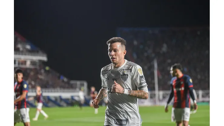 Bernard durante o jogo de ida entre San Lorenzo e Atlético-MG pela Libertadores, no dia 13 de agosto de 2024. (Sipa US / Alamy Stock Photo)
