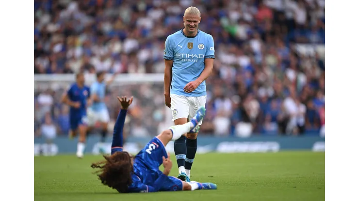 Haaland em partida entre Chelsea x Manchester City, na estreia da Premier League (Foto: Shaun Botterill/Getty Images)