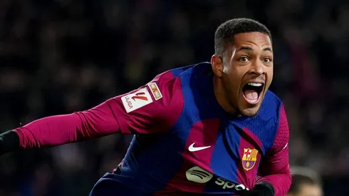 Vitor Roque tem saída encaminhada do Barcelona. Foto: Alex Caparros/Getty Images