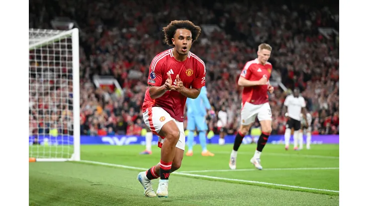 Zirkzee mal chegou e já foi decisivo para o Manchester United na Premier League (Foto: Michael Regan/Getty Images)