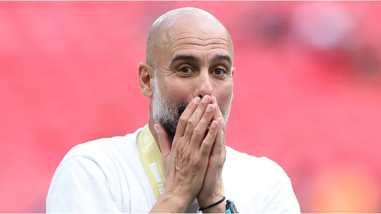 Ex-astro do Manchester City expõe polêmica com Guardiola ao deixar o clube.