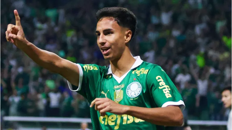 Palmeiras decide de última hora sobre venda de Vitor Reis para o Real Madrid. (Foto: Imago)