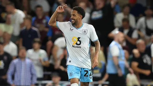Vitinho, lateral-esquerdo do Burnley
