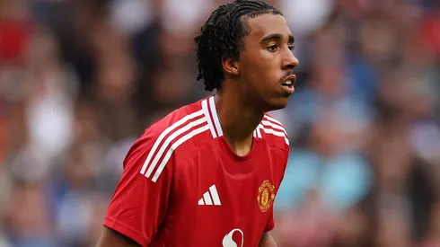 Ley Yoro em ação pelo Manchester United (Photo by Ian MacNicol/Getty Images)