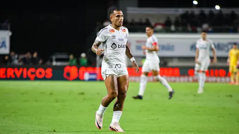 Otero durante o confronto entre Paysandu e Santos pela Série B, no dia 10 de agosto de 2024. (Sipa US / Alamy Stock Photo)