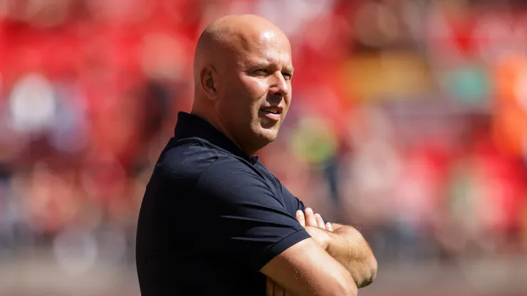 Arne Slot, técnico do Liverpool. (Photo by Barrington Coombs/Getty Images)