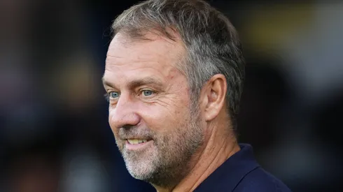 Barcelona: Hansi Flick pede extensão de alvo do futebol europeu.