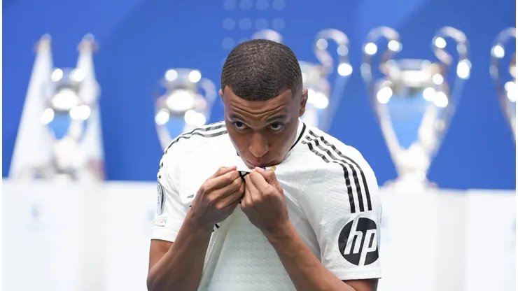 Real Madrid: Mbappé se manifesta após primeiro título pelos merengues.