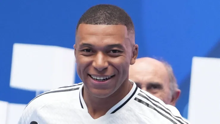 Real Madrid x Atalanta será a estreia de Mbappé com Jude Bellingham e Vini Jr.