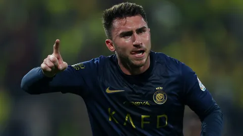 Aymeric Laporte em jogo do Al-Nassr. Zagueiro está na mira do Chelsea. Foto: Yasser Bakhsh/Getty Images
