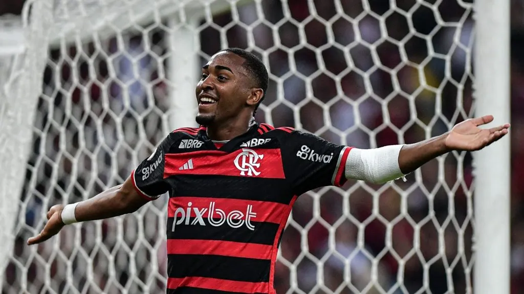 Lorran não vem sendo utilizado por Tite no Flamengo