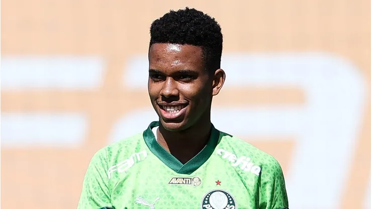 O jogador Estêvão, da SE Palmeiras, durante treinamento, na Academia de Futebol. (Foto: Cesar Greco/Palmeiras)