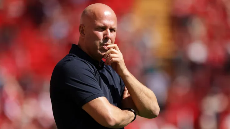 Arne Slot, técnico do Liverpool. (Photo by Barrington Coombs/Getty Images)